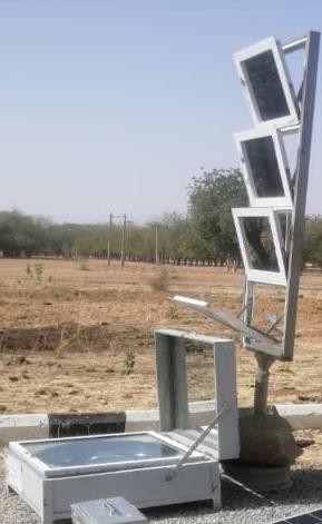 Circular Top Box Solar Cooker with Reflecting Boosters
